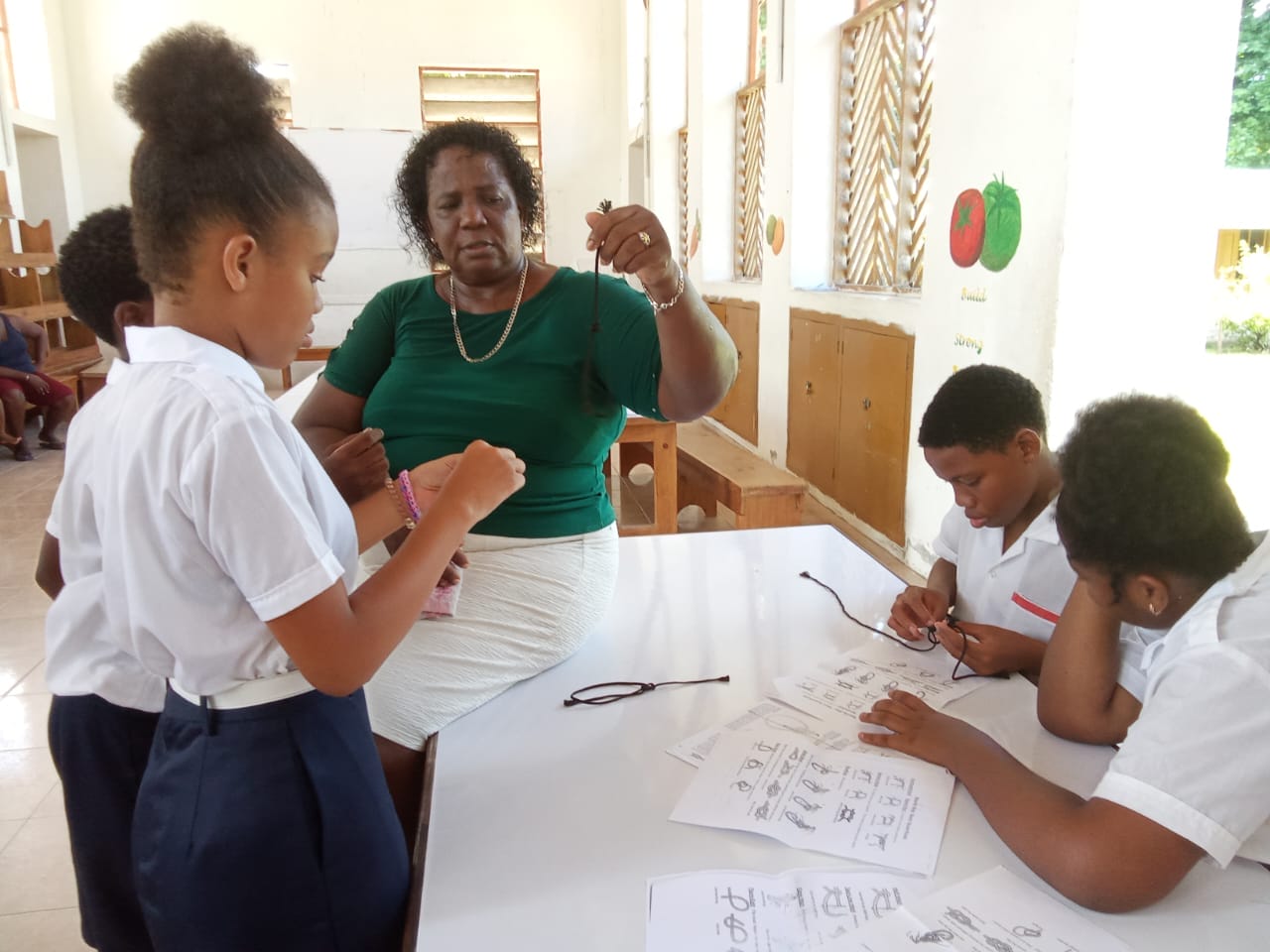 scout leader mis merelin teaching scouts knots